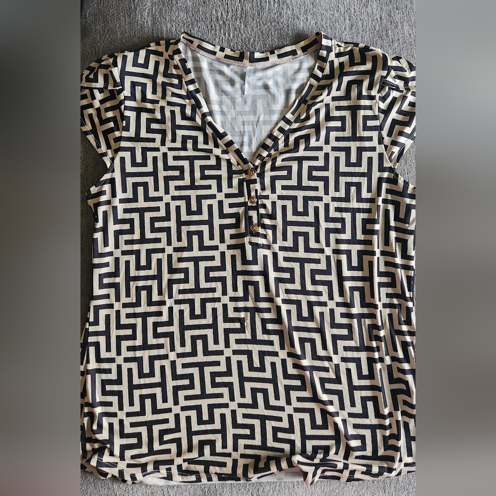 DNA Couture Black and Cream Graphic Cap Sleeve Blouse
